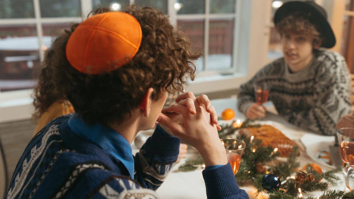 merry-christmas-jewish-style-how-to-include-jewish-friends-and