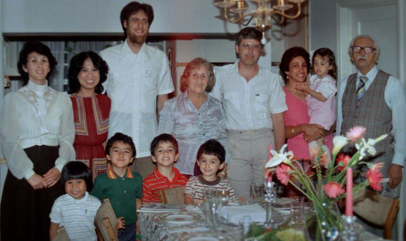 Family of Emmanuel celebrating Passover in the 1980s